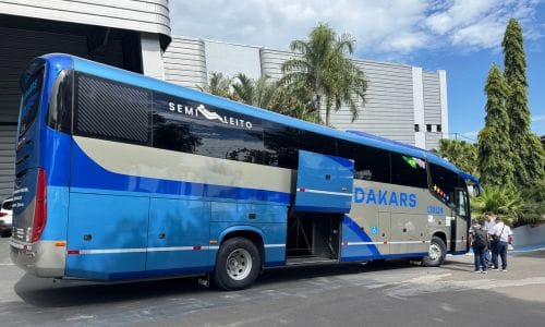 Ônibus semi-leito