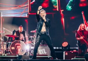 Aluguel de Vans para Billy Idol em São Paulo | Vidakars