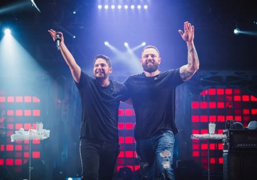 Fretamento de Vans e Micro-ônibus para o Show do Jorge e Mateus