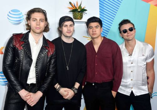 Locação de ônibus para o show do 5 Seconds of Summer