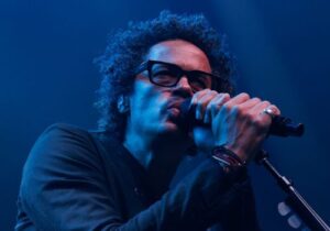 Locação de vans e micro-ônibus para o show do Eagle-Eye Cherry